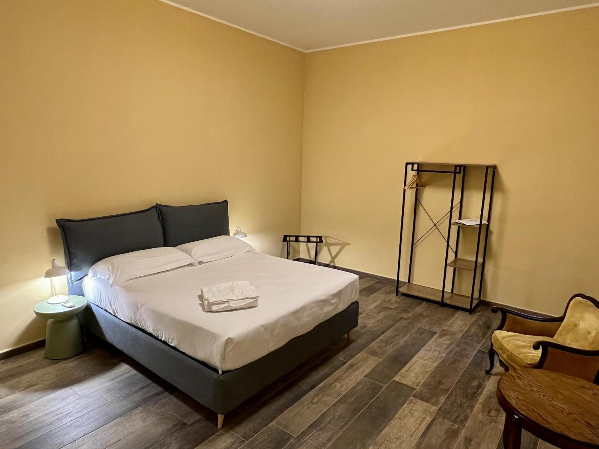 Palazzo Zippitelli Apartments Bari Bilik gambar